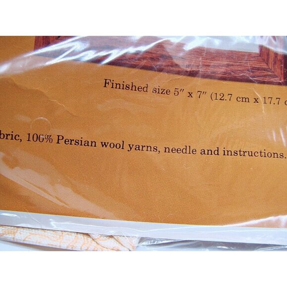 Embroidery Kit Creative Circle 0225 Roses, Daisies Persian Wool Yarn 5x7" Vtg - Picture 8 of 9